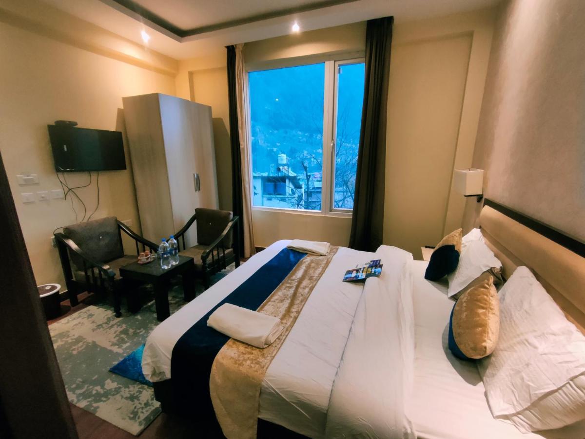 Hotel Royal Residency Manāli Dış mekan fotoğraf