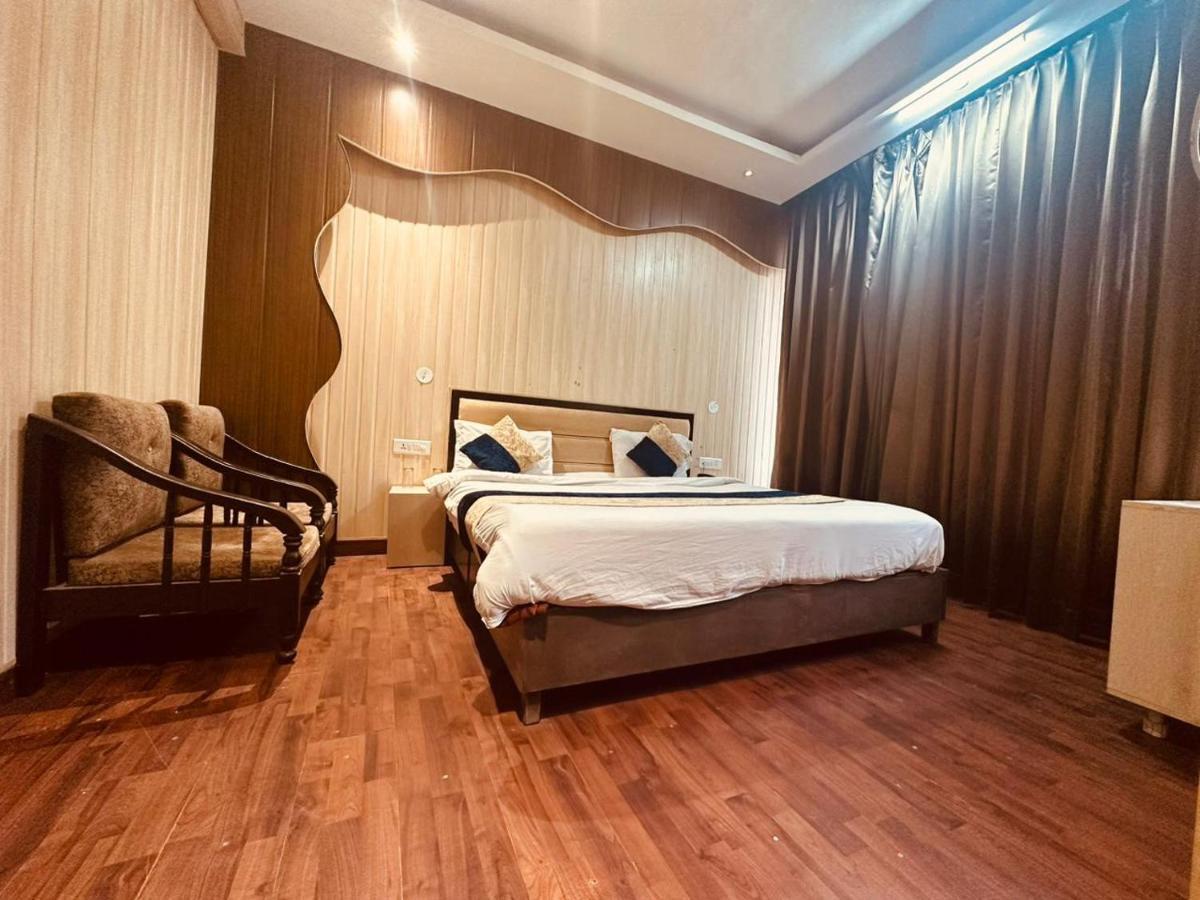 Hotel Royal Residency Manāli Dış mekan fotoğraf